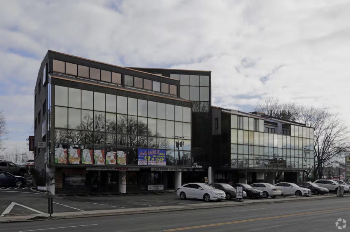 Building where Major Driving School is located